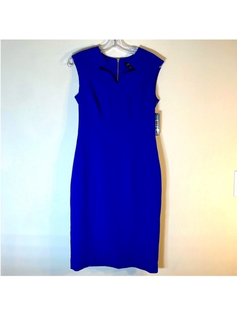 Tahari by Arthur S Levine Royal Blue Sleeveless Sheath Dress. 4. NWT.